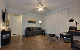 2Br 2Ba W Attached Garage Minutes From Outlet Shopping Sixflags Hurricane Harbor Texas Live At&T Stadium!
